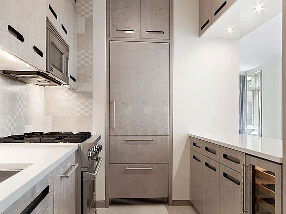 4th image of 99 Jane St APT 2C