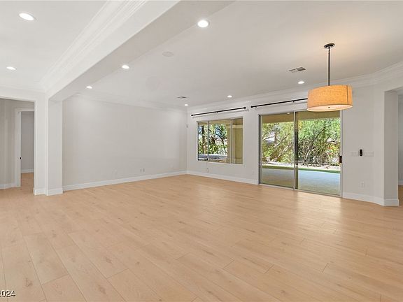 5th image of 4194 Agosta Luna Pl