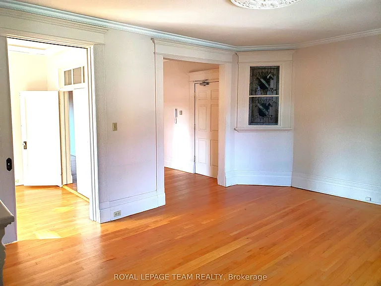 540 Gilmour St #1 — Photo 5