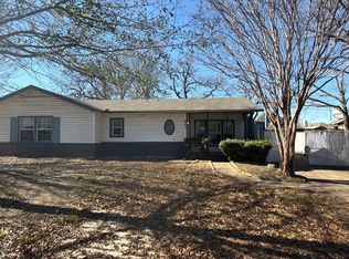 927 Powell Rd, Mesquite, TX 75149