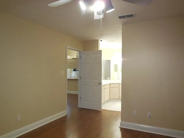 2939 Royal Palm Way — Photo 11