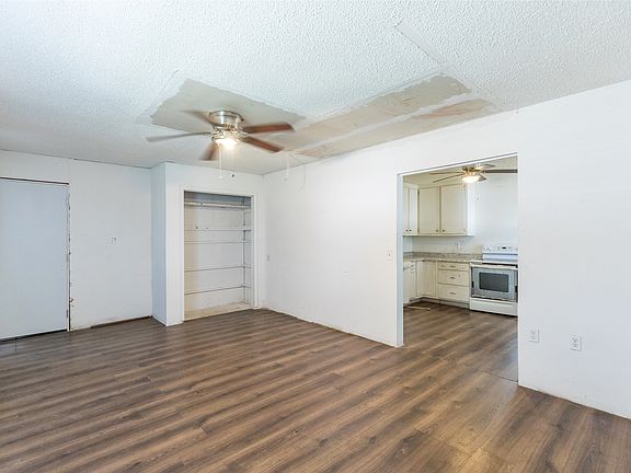 3rd image of 509 Scott St