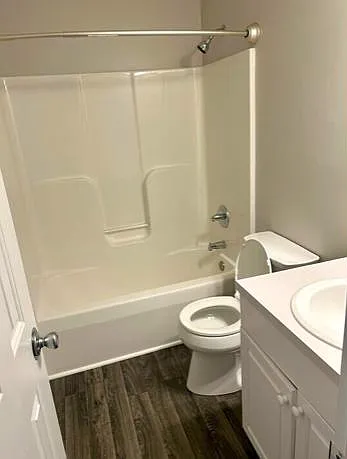 1130 Alexwood Dr — Photo 8