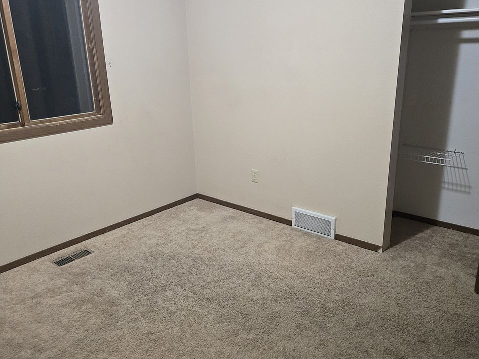 1st image of 1431 Sioux Blvd #3