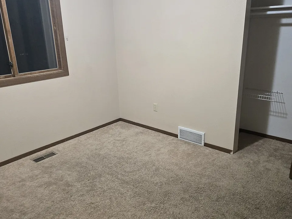 1431 Sioux Blvd #3