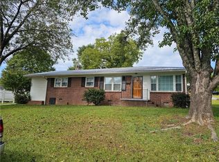 510 S John St, Walhalla, SC 29691