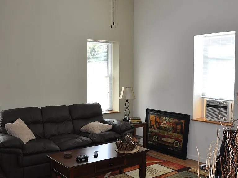 713 Avenue E #3 — Photo 7