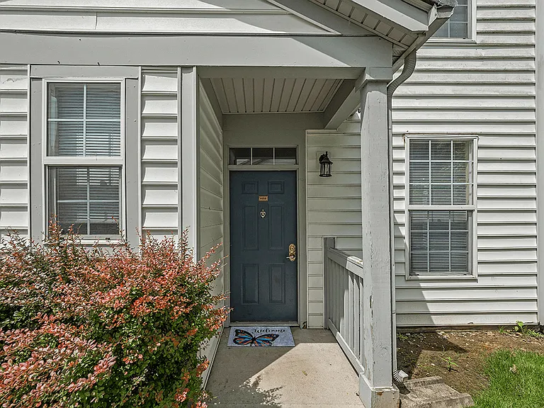 2 and 3 Bedroom Townhomes