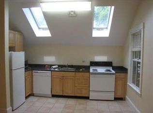 23 Trowbridge St #5A, Cambridge, MA 02138