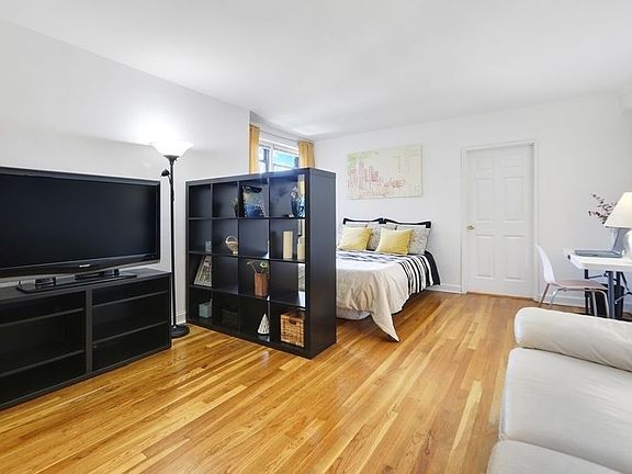 2nd image of 9040 Fort Hamilton Pkwy APT 5N
