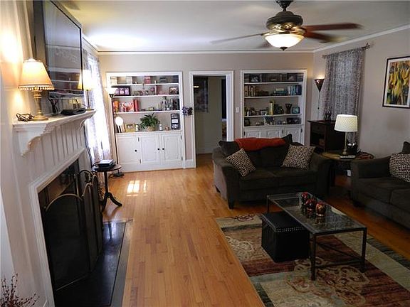 4th image of 211 Rectory Hill Pl SW