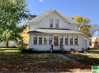 309 NE 5th St, Pocahontas, IA 50574
