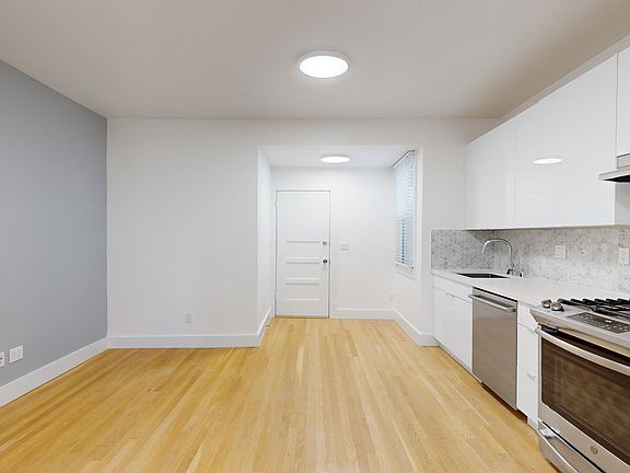 3rd image of 3320 Octavia St APT 3
