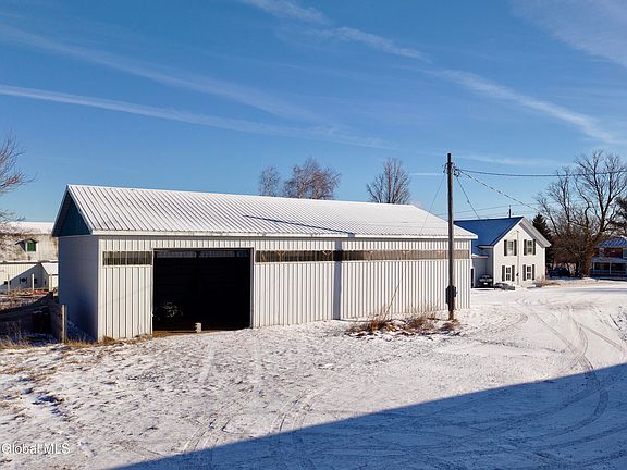 4th image of 44 Lake Street