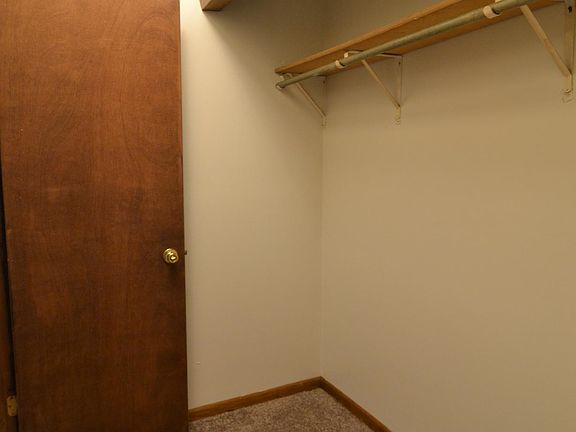 5th image of 28 N Broadway St APT 2N