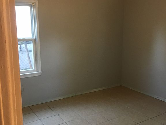 4th image of 4408 42nd St