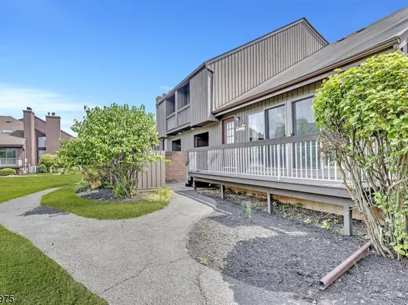 3923 Bloomingdale Dr, Hillsborough Twp., NJ 08844