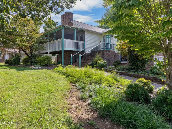 811 Kensington Blvd, Maryville, TN 37803