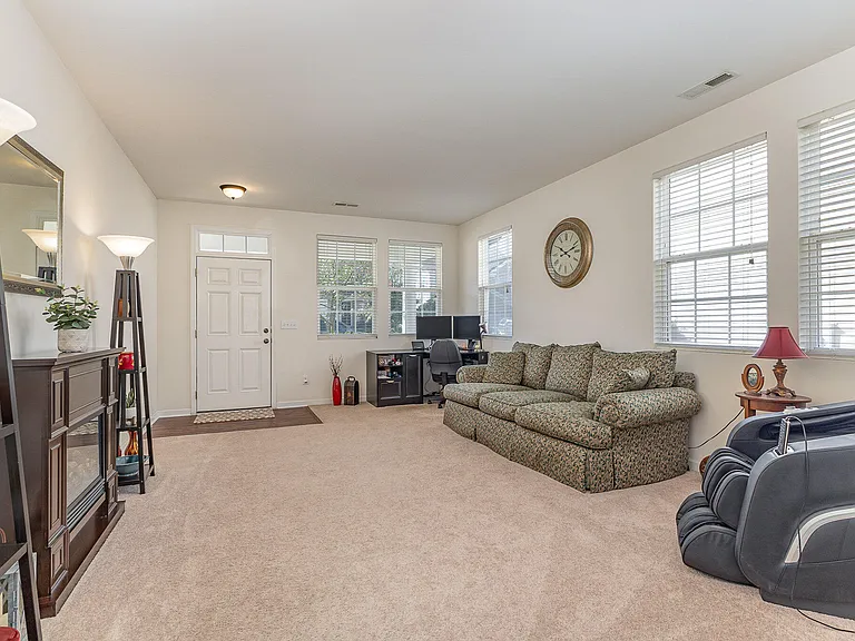 6049 Ricker Rd — Photo 24