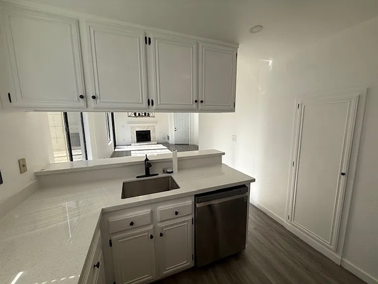300 Mill Rd — Photo 7