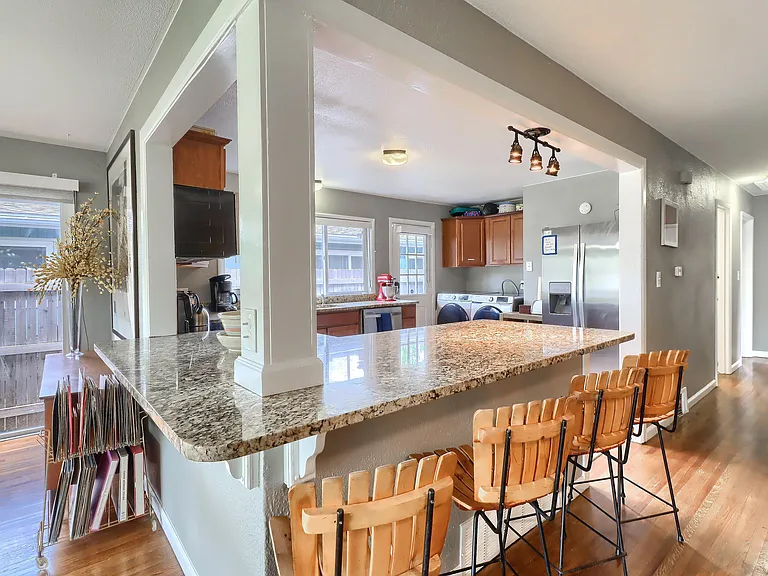 Kitchen with counter seating