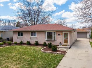 612 Buckingham Rd, Canton, MI 48188