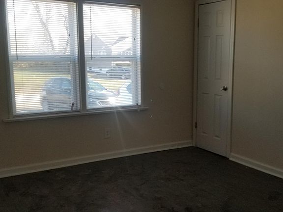 4th image of 6135 Shillington Ln