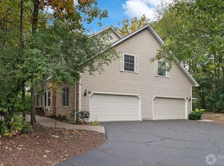 1334 Laurel Oaks Dr, Streamwood, IL 60107