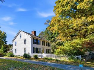 16 Parish Hill Rd, Granby, MA 01033