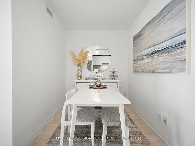 501 Yonge St #5204 — Photo 14