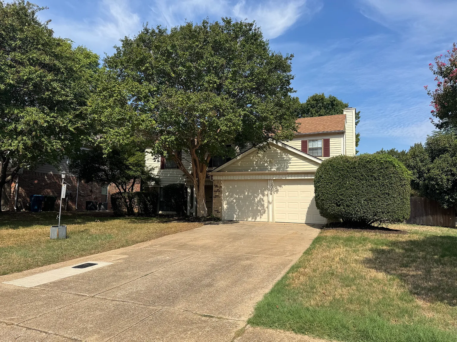 4 bed, 2.5 bath, 2330 sqft, $2,450 — Photo 1