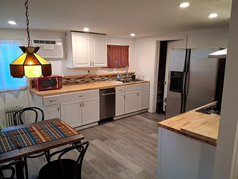 104 E Downey Ave — Photo 14