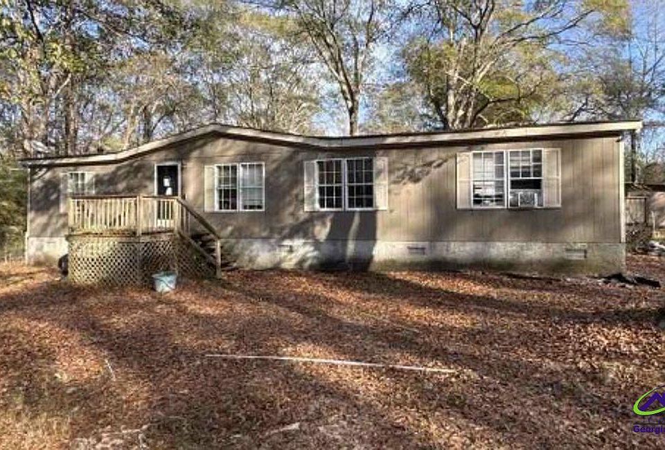 1st image of 205 Ruby Rd