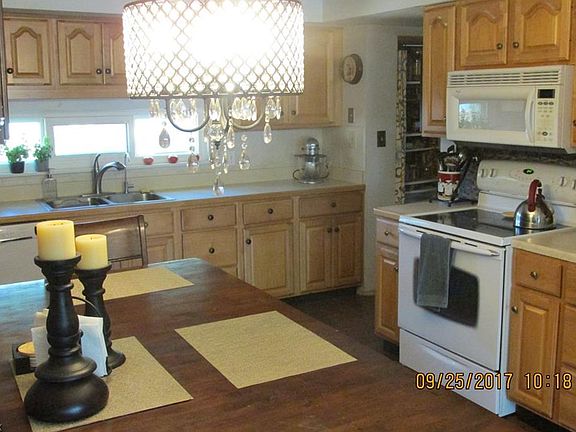 3rd image of 25122 Antler Dr