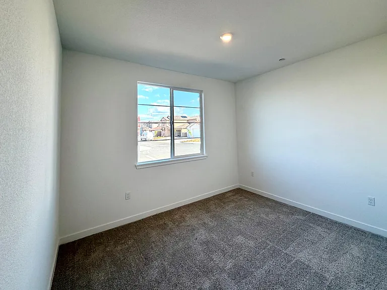3432 Edington Dr — Photo 16