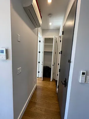 Rented by Delmark Realty LLC | media 8