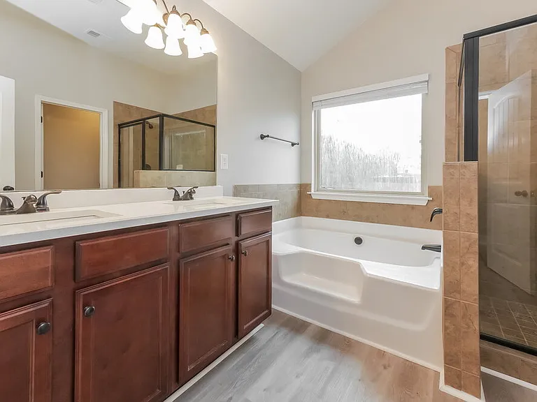 1210 Pebble Rock Rd — Photo 10