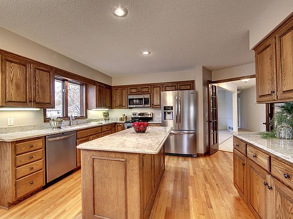 4th image of 1309 Forest Park Ln