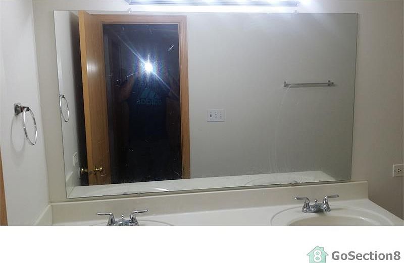 1st image of 7952 S Greenwood Ave #2