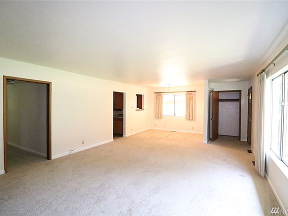 4th image of 2312 Kent Ave W