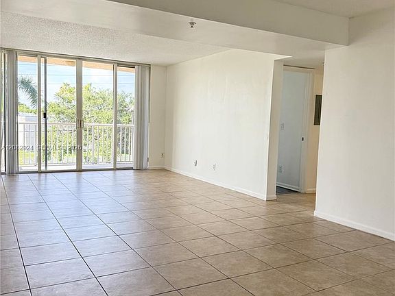4th image of 1341 SE 3rd Ave APT 309