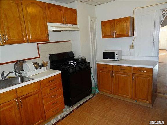 3rd image of 8835 214th St