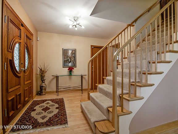 4th image of 3405 River Falls Dr