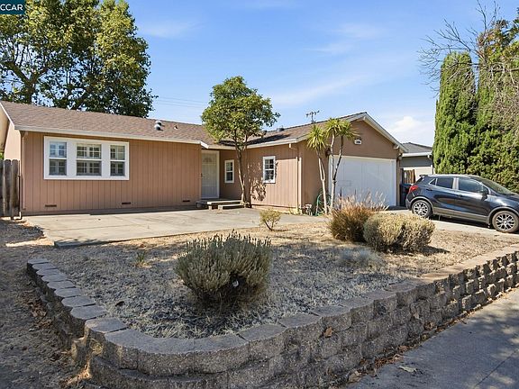 3rd image of 1830 Charmeran Ave