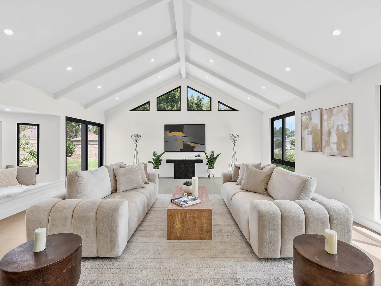 4 bed, 7300 sqft, $5,800 — Photo 3