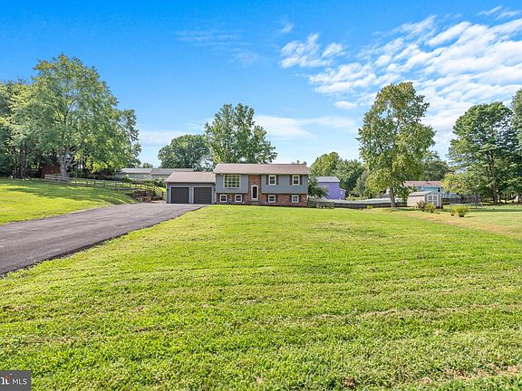2nd image of 24 Moss Dr