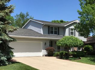 379 Windward Rd, Green Bay, WI 54302