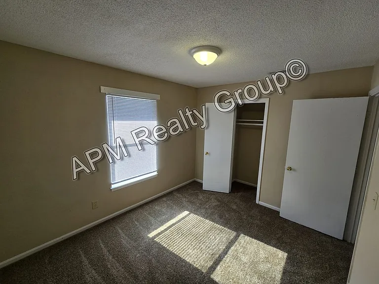 2105 Grove St #C — Photo 9