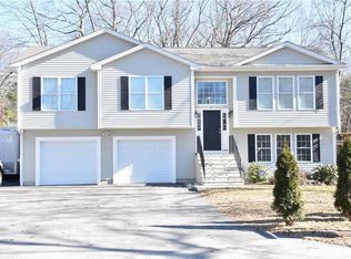 91 Cobble Hill Rd, Lincoln, RI 02865