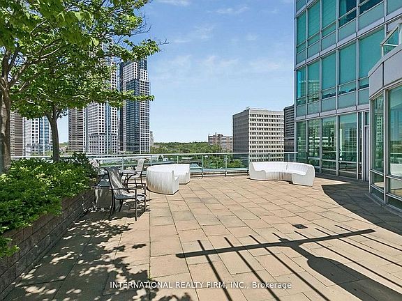 4th image of 3391 Bloor St W #1011